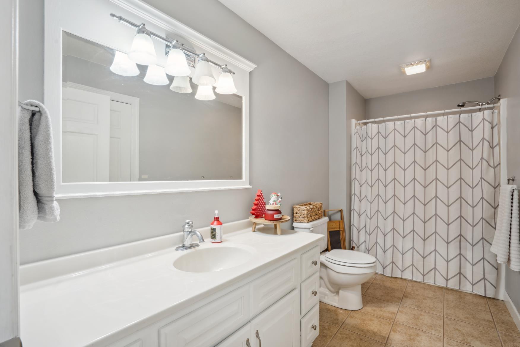 Independence, Iowa 50644, United States, 4 Bedrooms Bedrooms, ,3 BathroomsBathrooms,Residential,Pending,26770