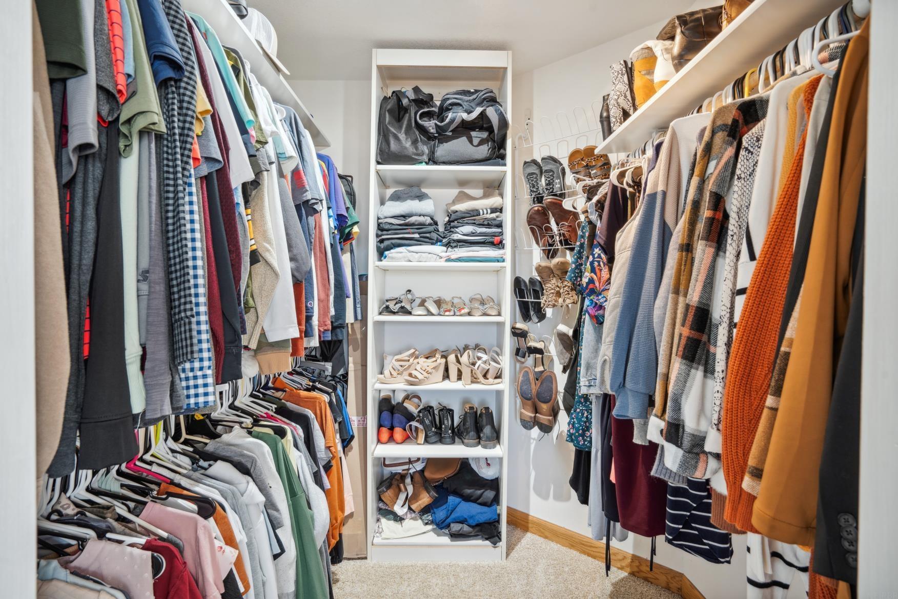 Independence, Iowa 50644, United States, 4 Bedrooms Bedrooms, ,3 BathroomsBathrooms,Residential,Pending,26770