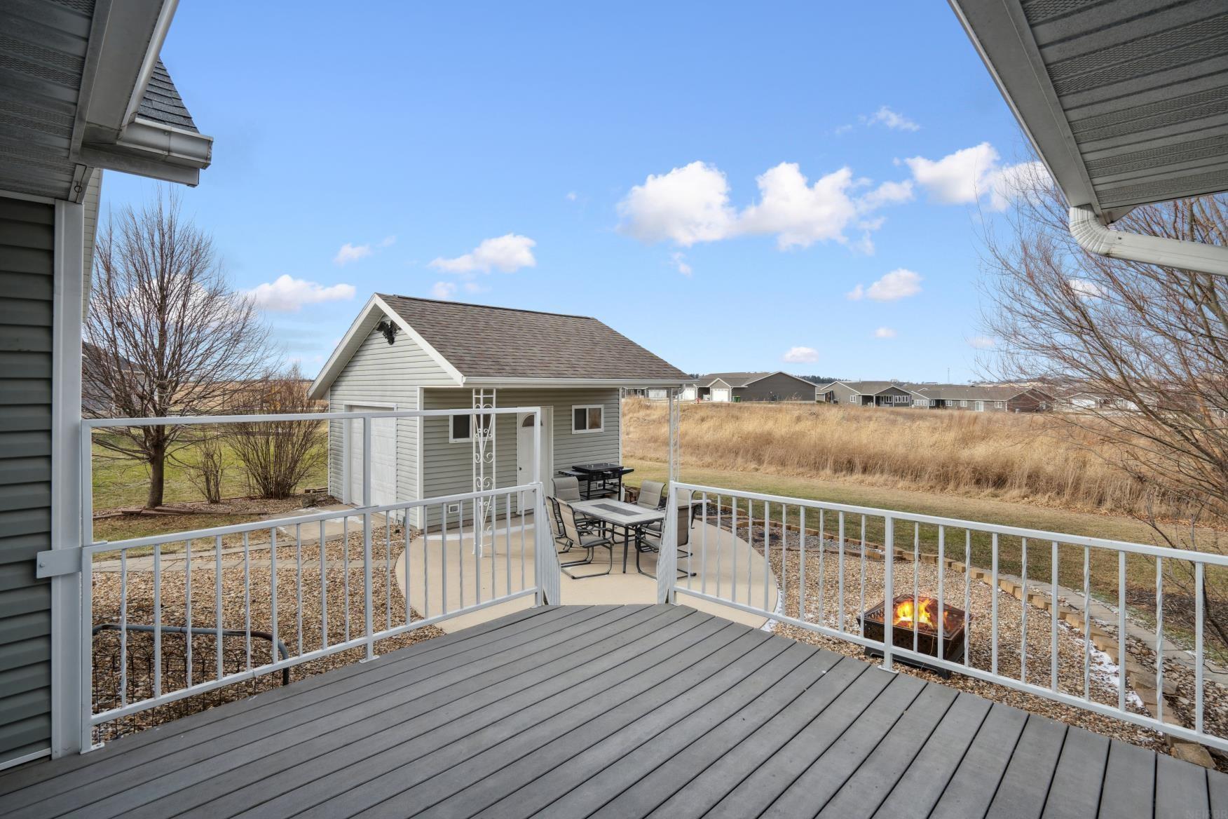 Independence, Iowa 50644, United States, 4 Bedrooms Bedrooms, ,3 BathroomsBathrooms,Residential,Pending,26770