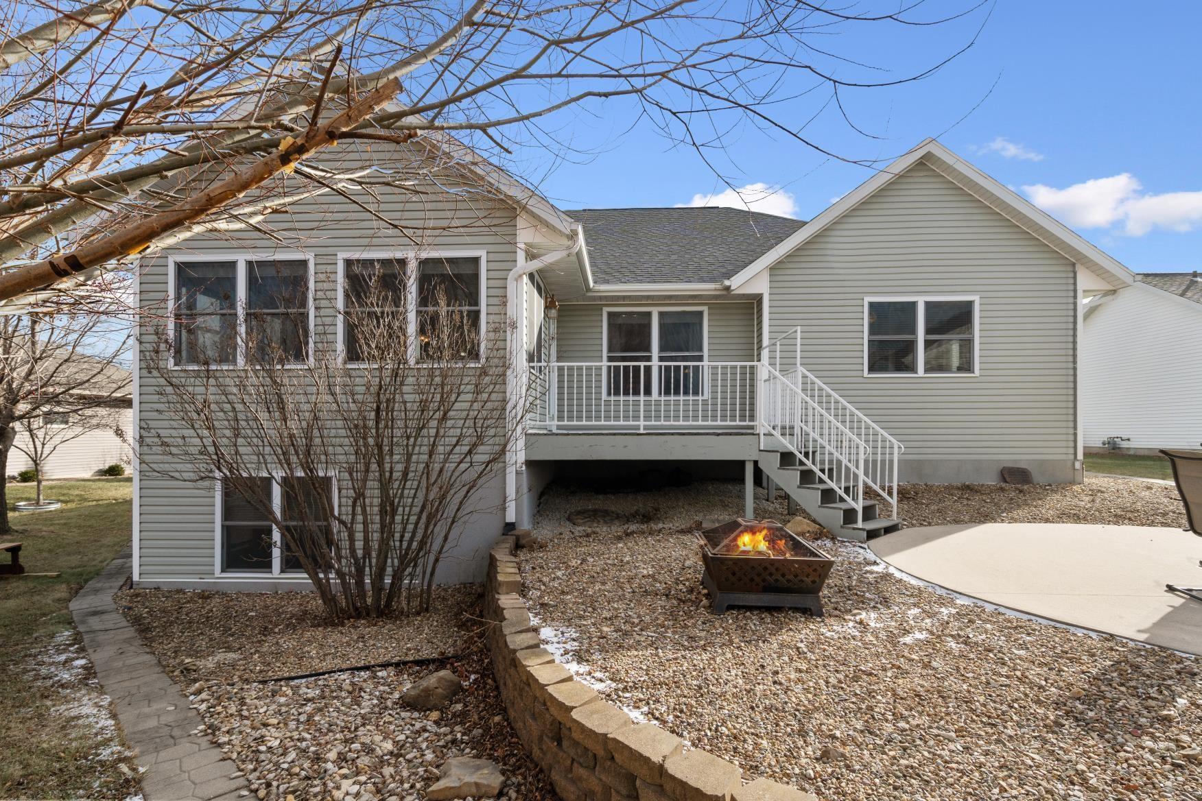 Independence, Iowa 50644, United States, 4 Bedrooms Bedrooms, ,3 BathroomsBathrooms,Residential,Pending,26770