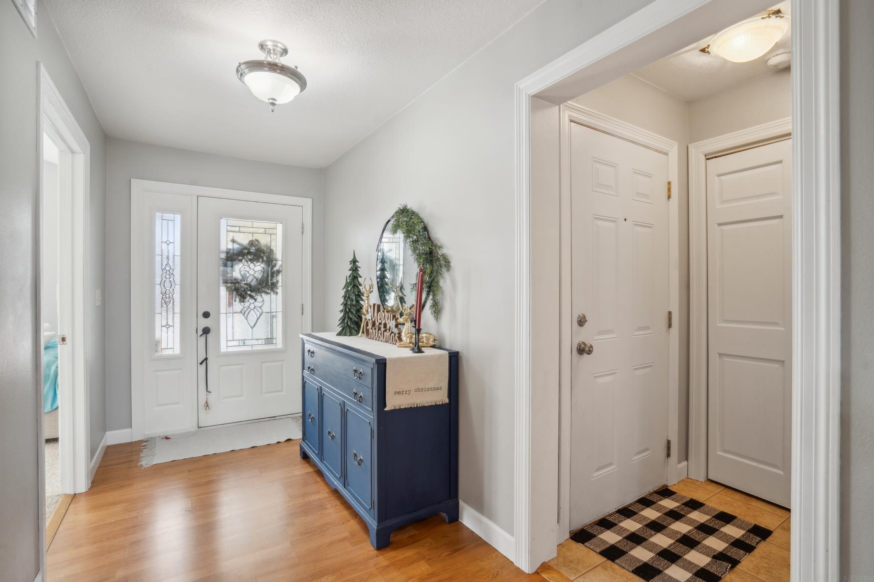 Independence, Iowa 50644, United States, 4 Bedrooms Bedrooms, ,3 BathroomsBathrooms,Residential,Pending,26770