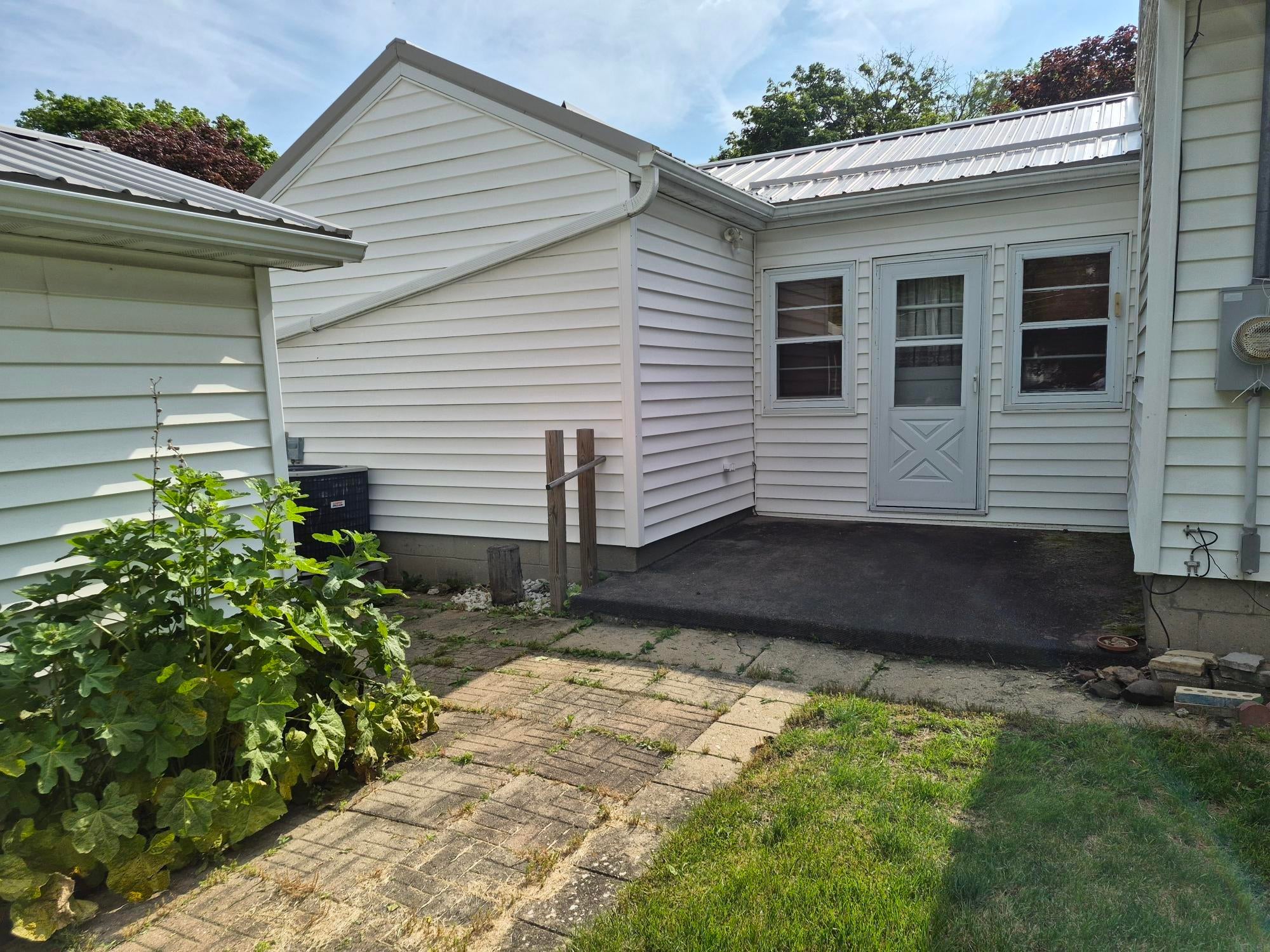 28 9th Ave SE - Photo 4