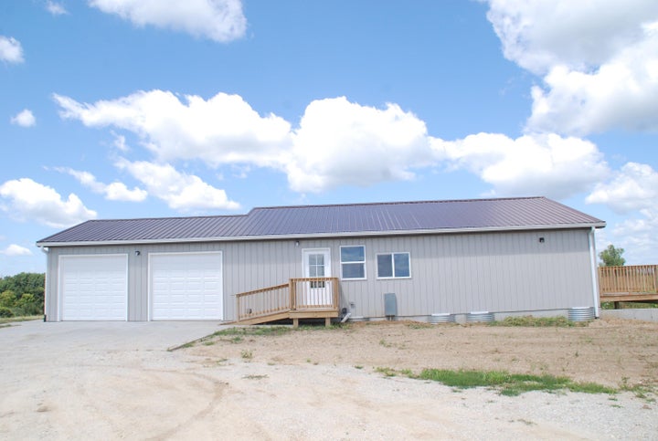 Photo 1 of 28 — 5916 Kornhill Road, Fayette, IA 52142