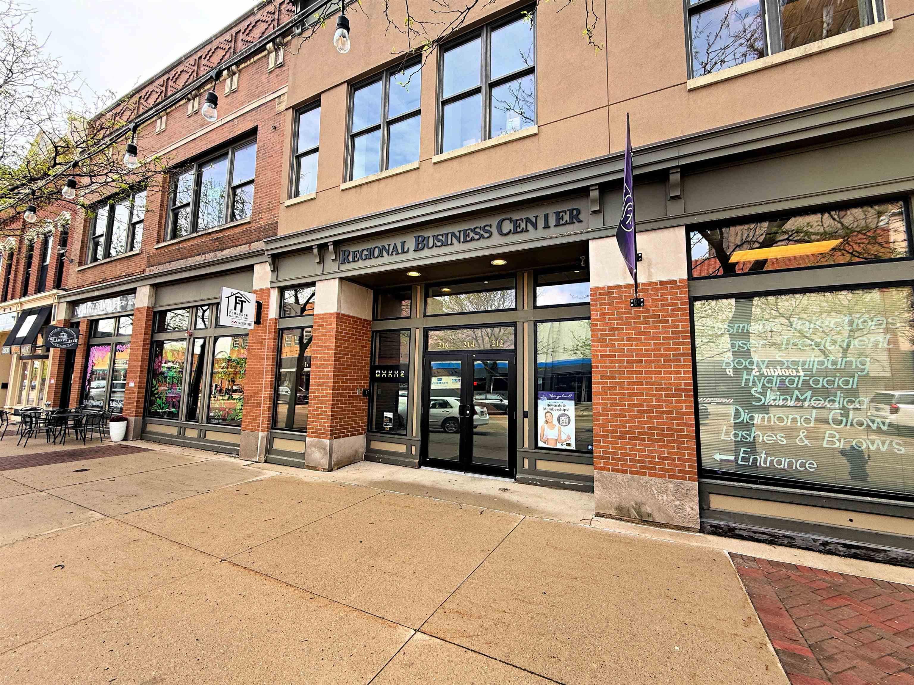 Photo 1 of 9 — 214 E 4th Street Suite A, Waterloo, IA 50703