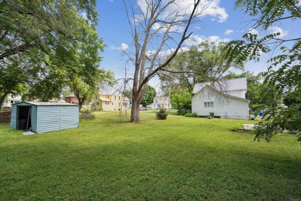 140 2nd Ave NW - Photo 4