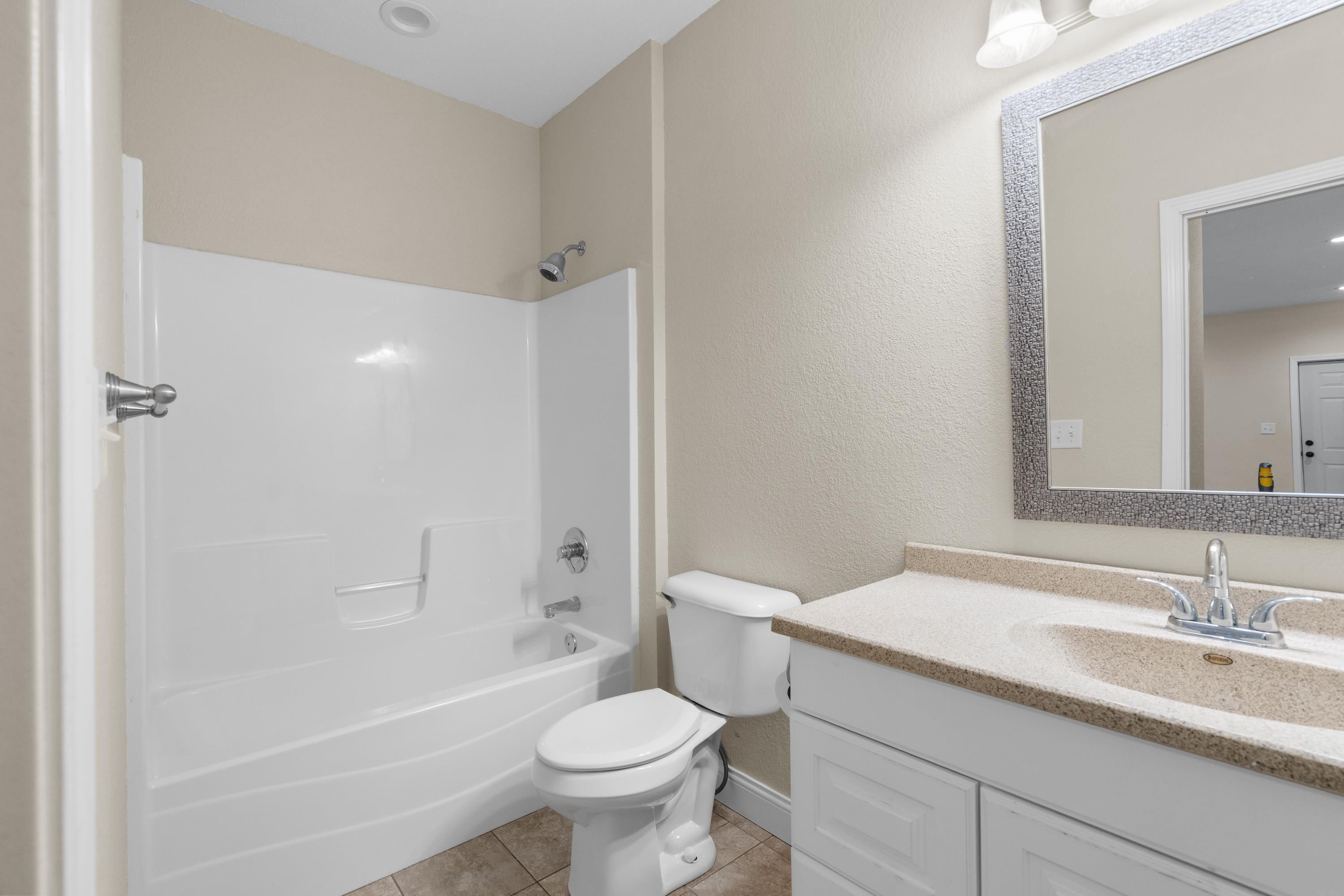 Waverly, Iowa 50677, United States, 5 Bedrooms Bedrooms, ,3 BathroomsBathrooms,Residential,Pending,247100