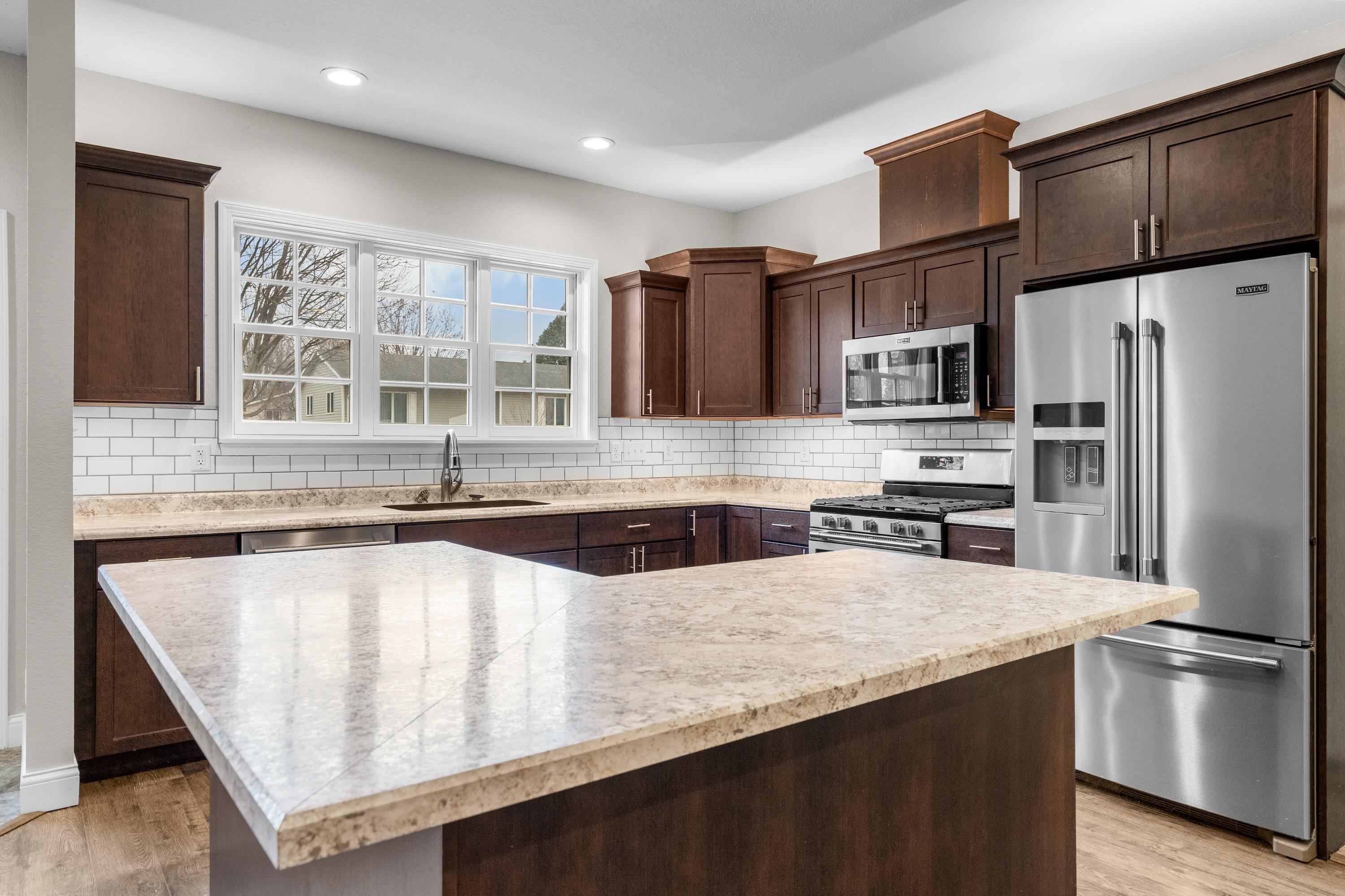 Waverly, Iowa 50677, United States, 5 Bedrooms Bedrooms, ,3 BathroomsBathrooms,Residential,Pending,247100