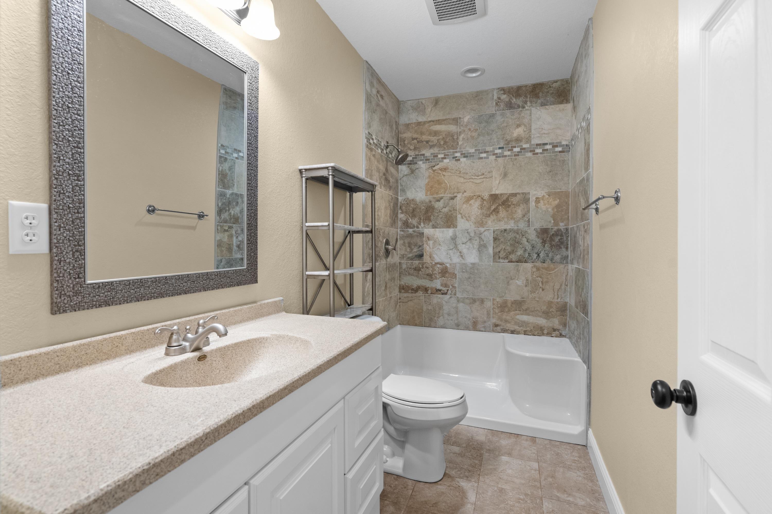 Waverly, Iowa 50677, United States, 5 Bedrooms Bedrooms, ,3 BathroomsBathrooms,Residential,Pending,247100