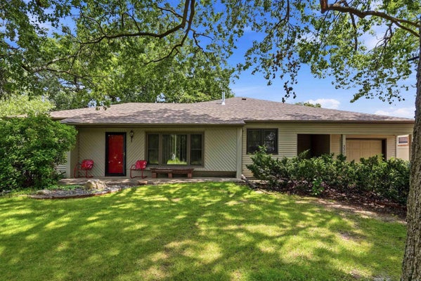 3306 MIDWAY DR, WATERLOO, IA 50701 - Image 94fa74ee3ea4ed2ad2aff5d08fb50ab5/48743538