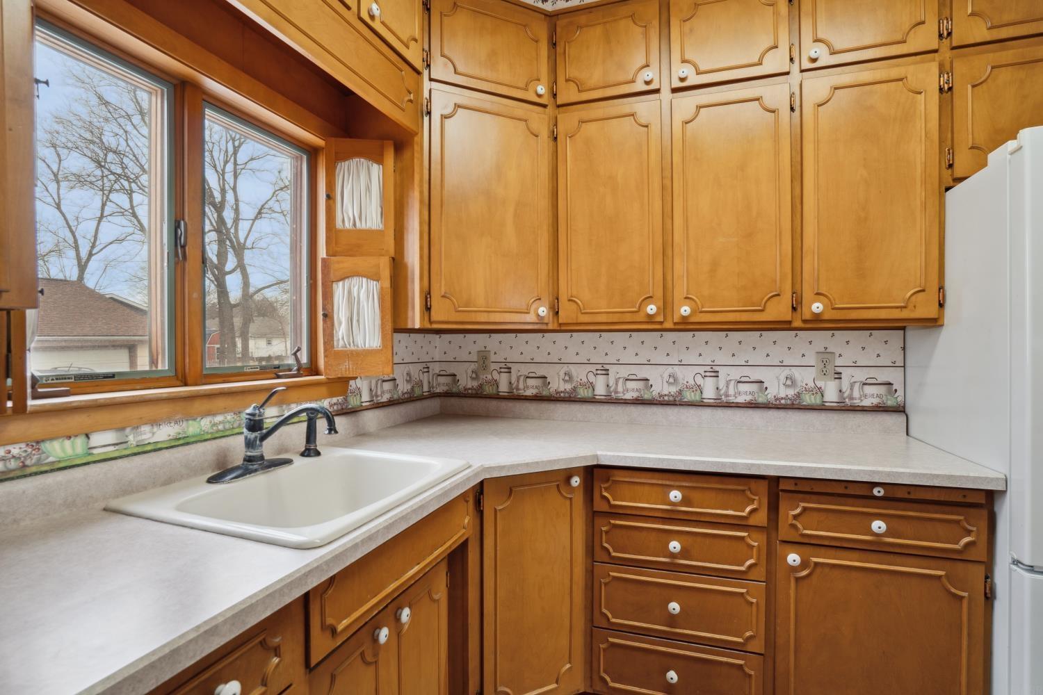 Independence, Iowa 50644, United States, 3 Bedrooms Bedrooms, ,3 BathroomsBathrooms,Residential,Pending,9294