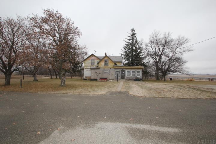 Clear Lake, Iowa 50428, United States, 3 Bedrooms Bedrooms, ,2 BathroomsBathrooms,Residential,Pending,86021