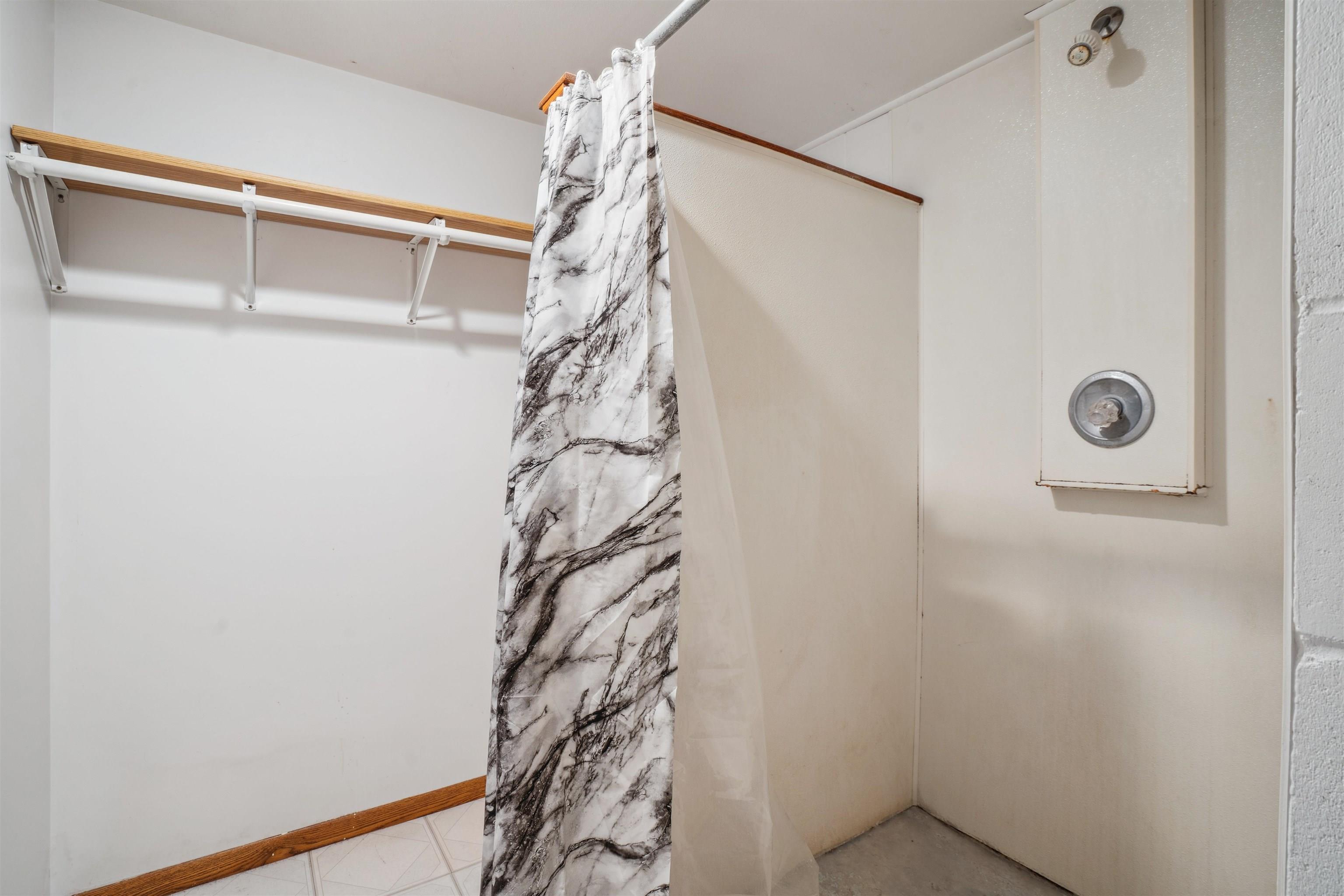 Denver, Iowa 50622, United States, 3 Bedrooms Bedrooms, ,2 BathroomsBathrooms,Residential,Pending,15260