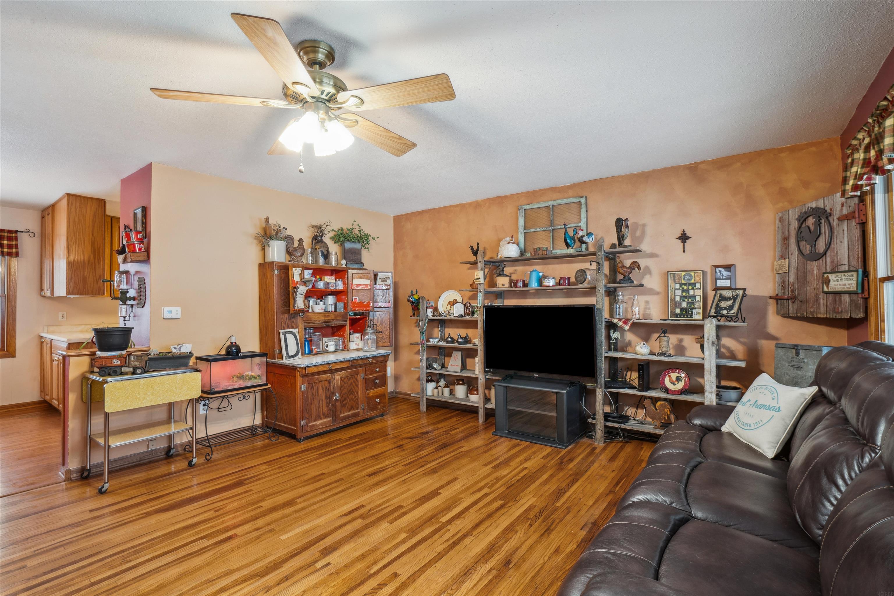 Denver, Iowa 50622, United States, 3 Bedrooms Bedrooms, ,2 BathroomsBathrooms,Residential,Pending,15260