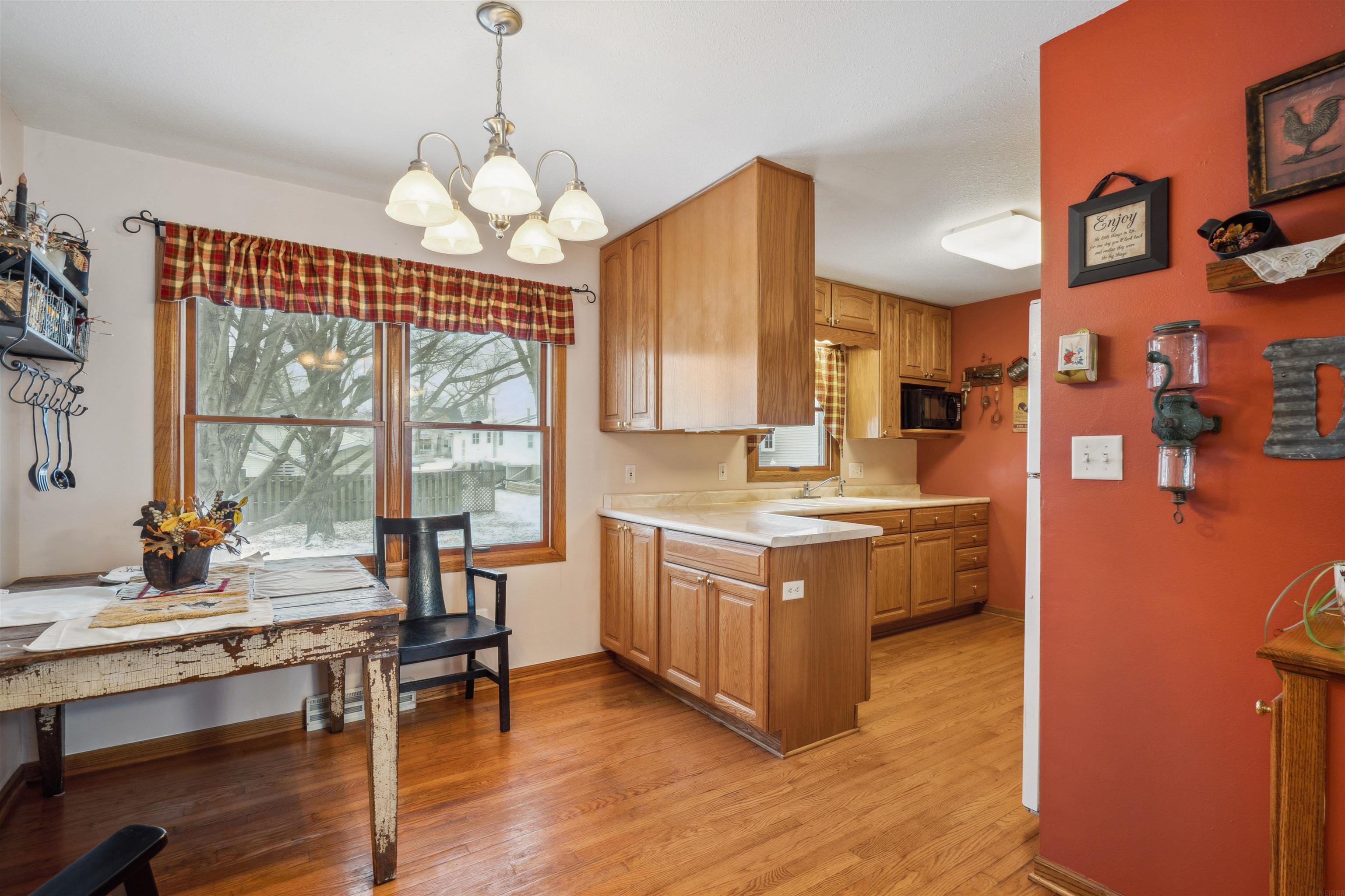 Denver, Iowa 50622, United States, 3 Bedrooms Bedrooms, ,2 BathroomsBathrooms,Residential,Pending,15260