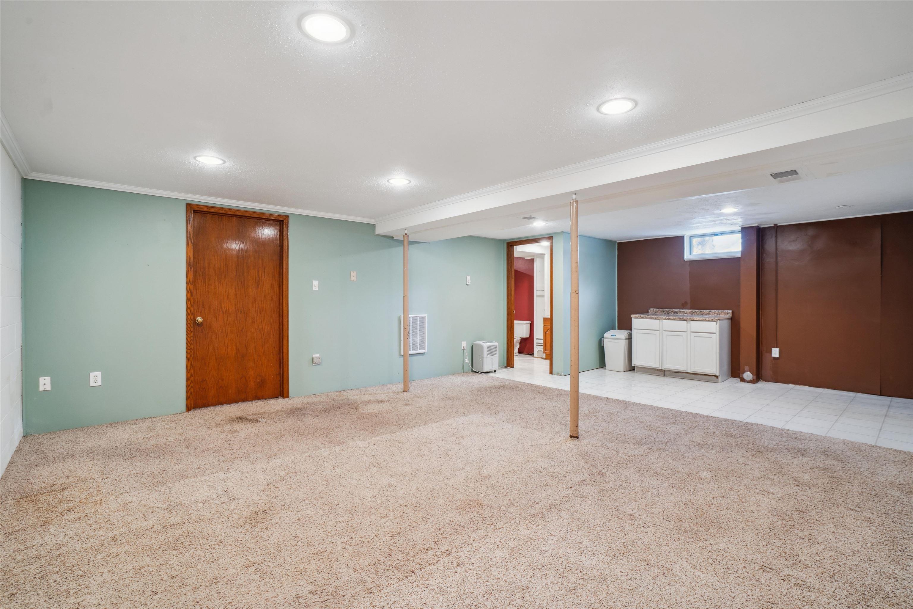 Denver, Iowa 50622, United States, 3 Bedrooms Bedrooms, ,2 BathroomsBathrooms,Residential,Pending,15260