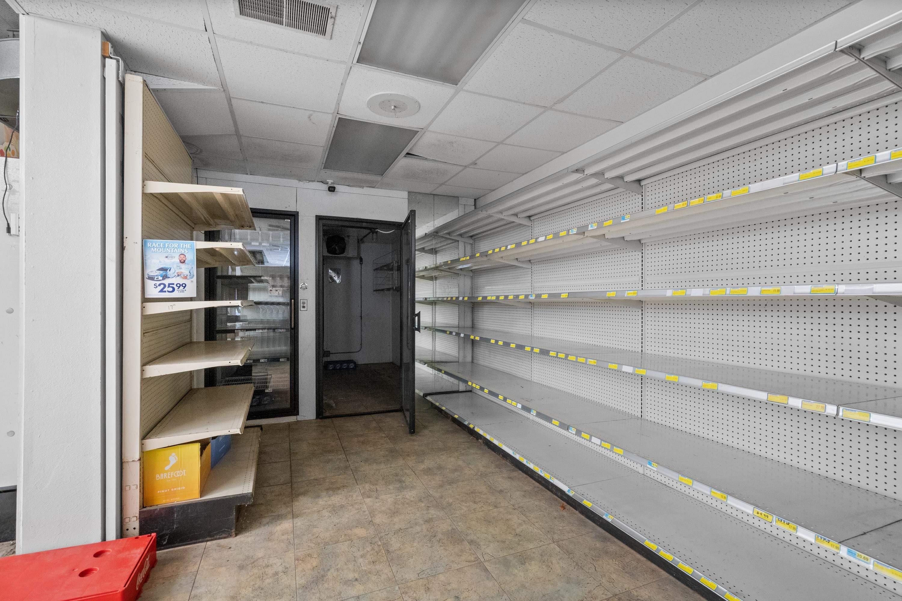 Strawberry Point, Iowa 52076, United States, ,Commercial,Active,249000