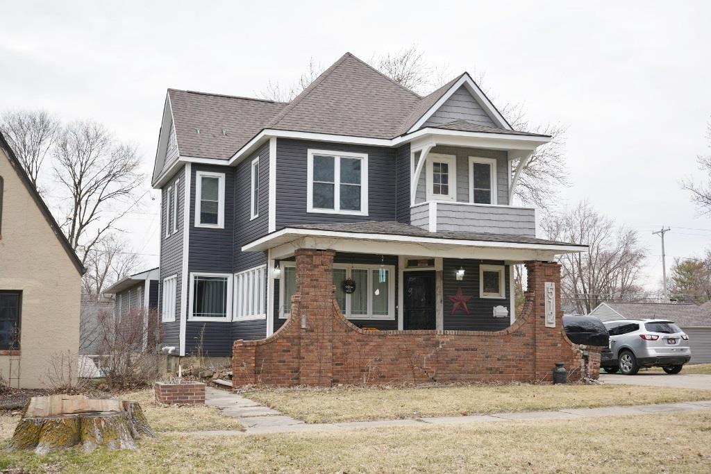 Photo 1 of 15 — 512 1st AVE NE, Oelwein, IA 50662