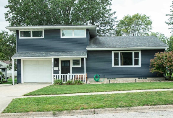 1105 11TH ST, GRUNDY CENTER, IA 50638 - Image ac79f8d361e9c2addcc849a4d7118b4e/3851414948