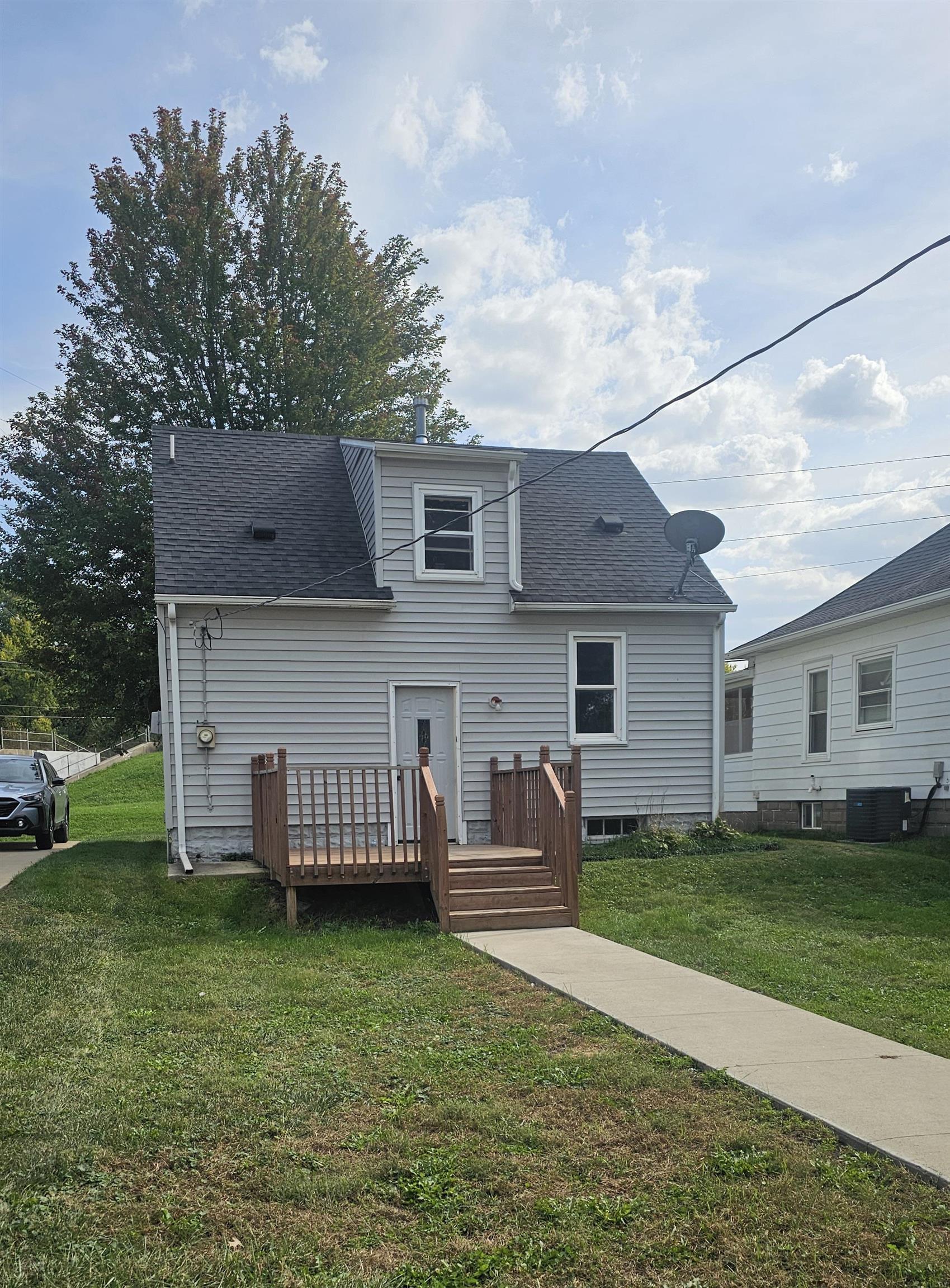 Waterloo, Iowa 50701, United States, 3 Bedrooms Bedrooms, ,1 BathroomBathrooms,Residential,Active,219830