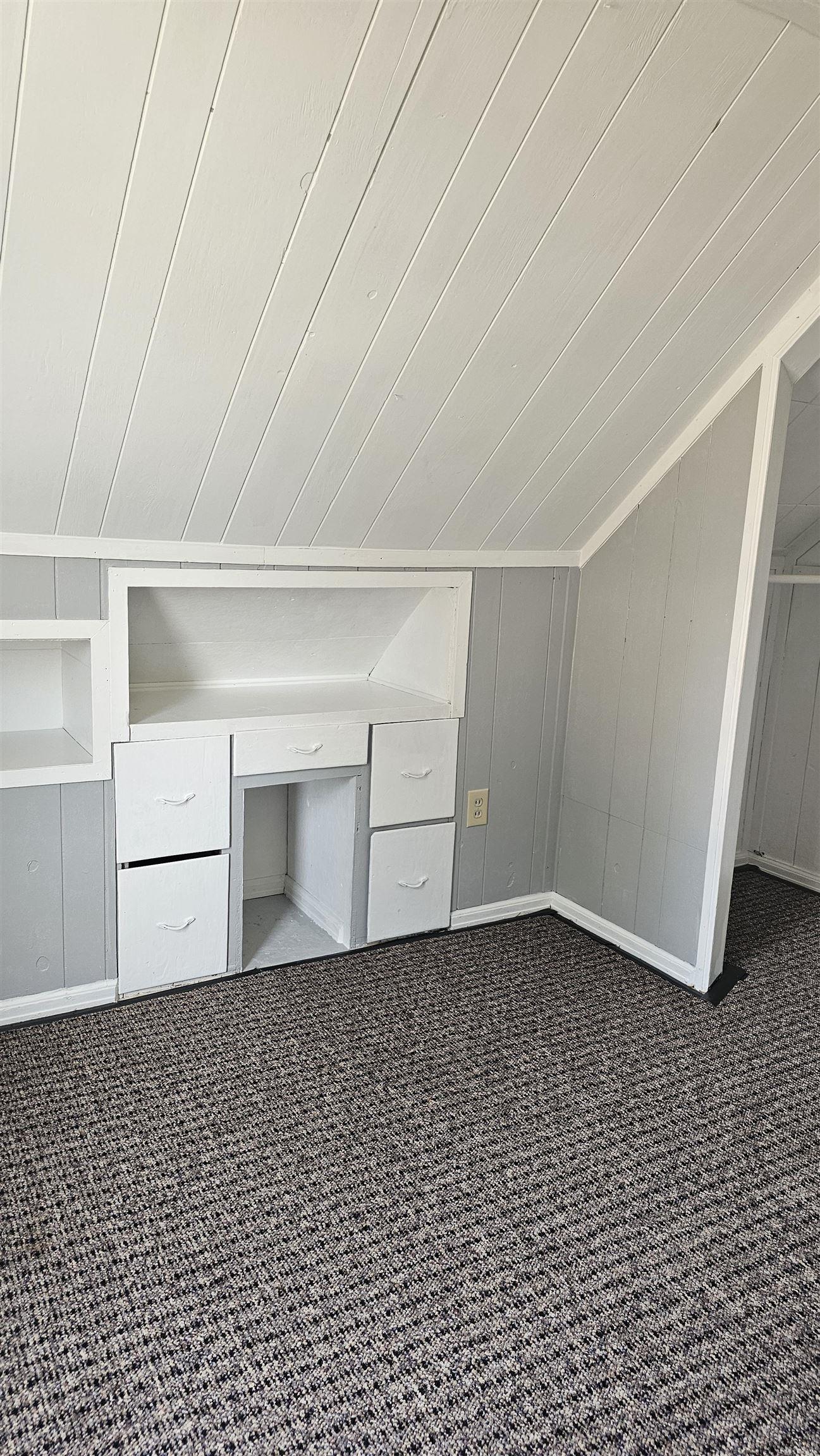 Waterloo, Iowa 50701, United States, 3 Bedrooms Bedrooms, ,1 BathroomBathrooms,Residential,Active,219830