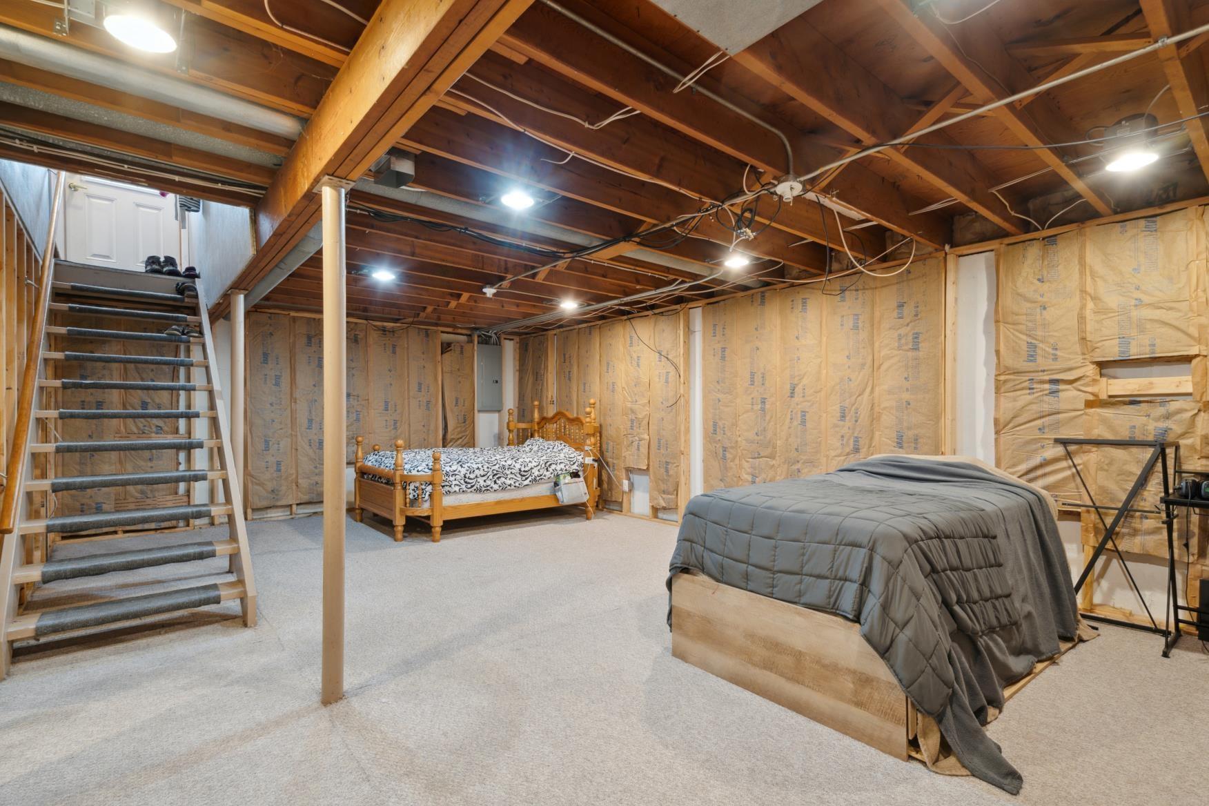 Cedar Rapids, Iowa 52405, United States, 3 Bedrooms Bedrooms, ,2 BathroomsBathrooms,Residential,Pending,115652