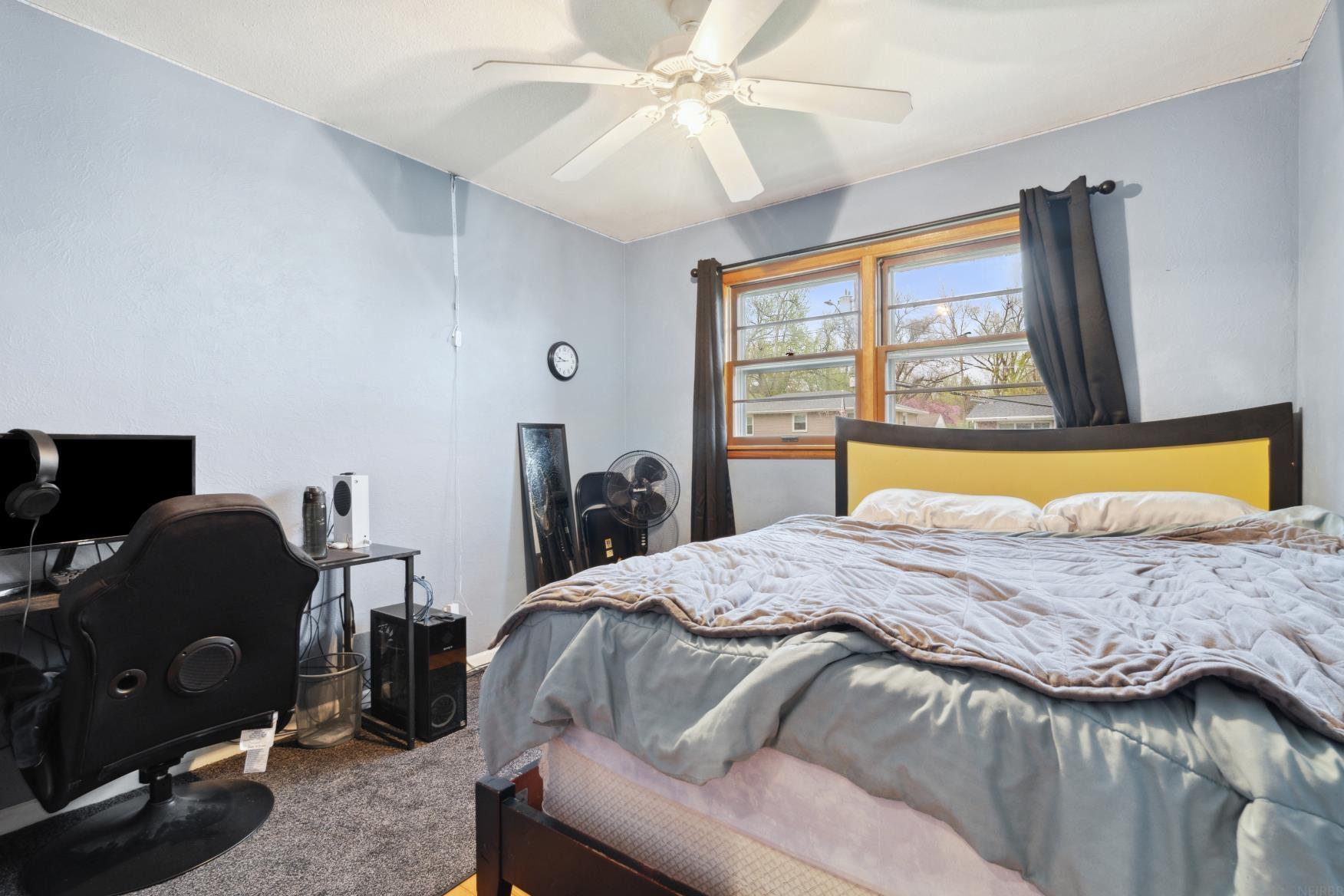 Cedar Rapids, Iowa 52405, United States, 3 Bedrooms Bedrooms, ,2 BathroomsBathrooms,Residential,Pending,115652