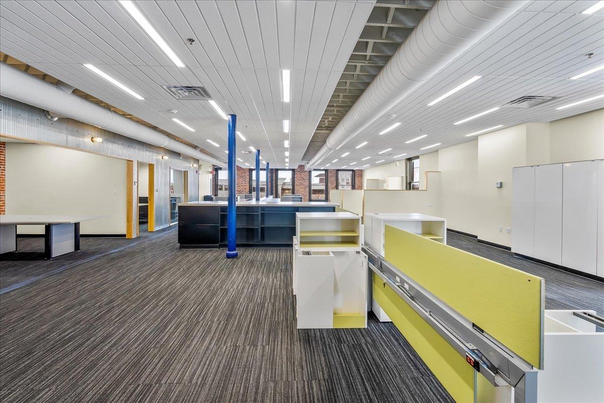 Waterloo, Iowa 50703, United States, ,Commercial,Active,44700
