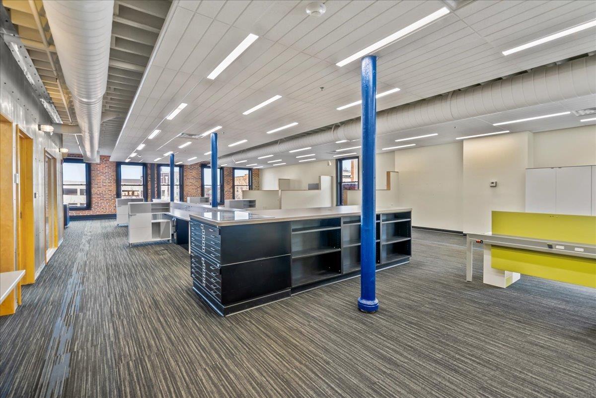 Waterloo, Iowa 50703, United States, ,Commercial,Active,44700