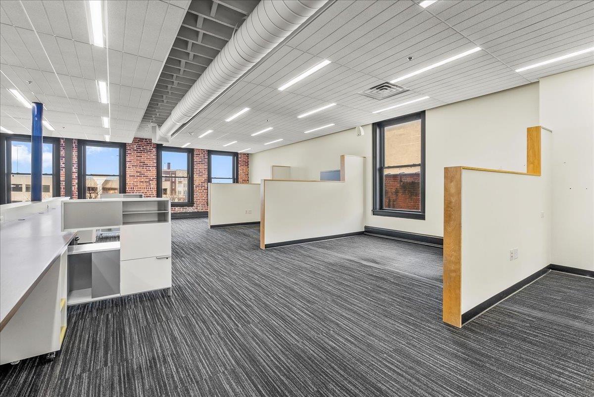 Waterloo, Iowa 50703, United States, ,Commercial,Active,44700