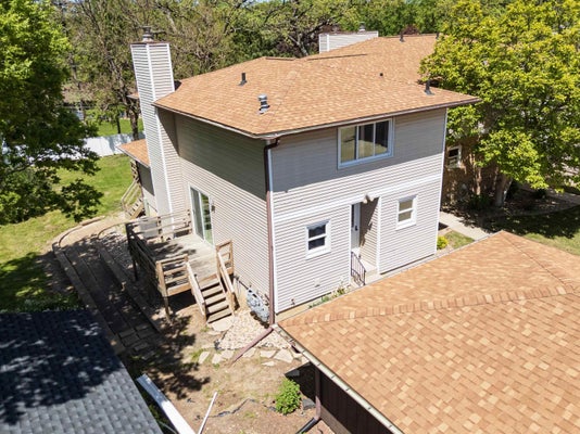 2122 BICENTENNIAL DR, CEDAR FALLS, IA 50613 - Image b4d572f4e462c8afe3040be405d65a2f/2991369138