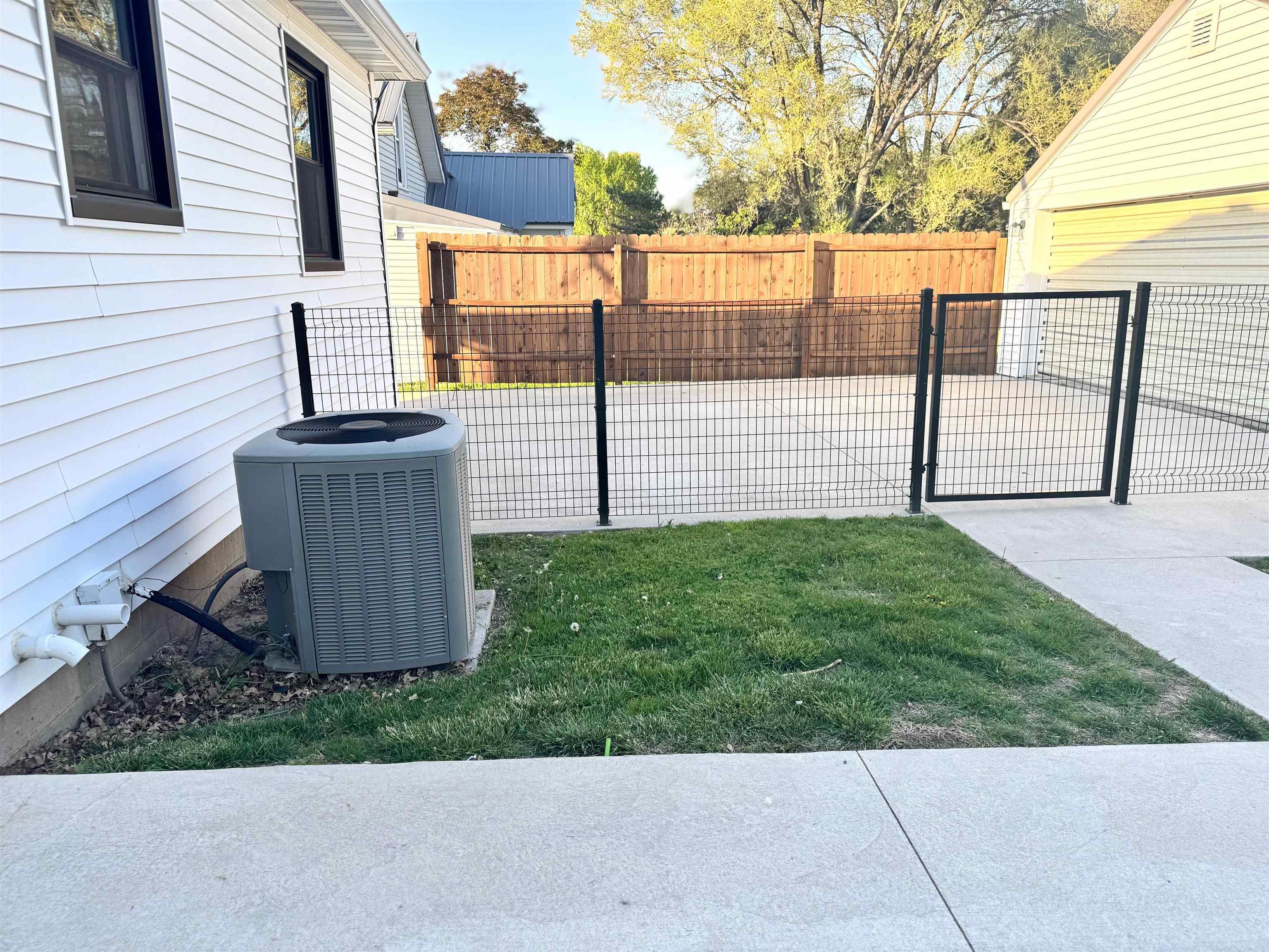 Laporte City, Iowa 50651, United States, 3 Bedrooms Bedrooms, ,2 BathroomsBathrooms,Residential,Pending,127801