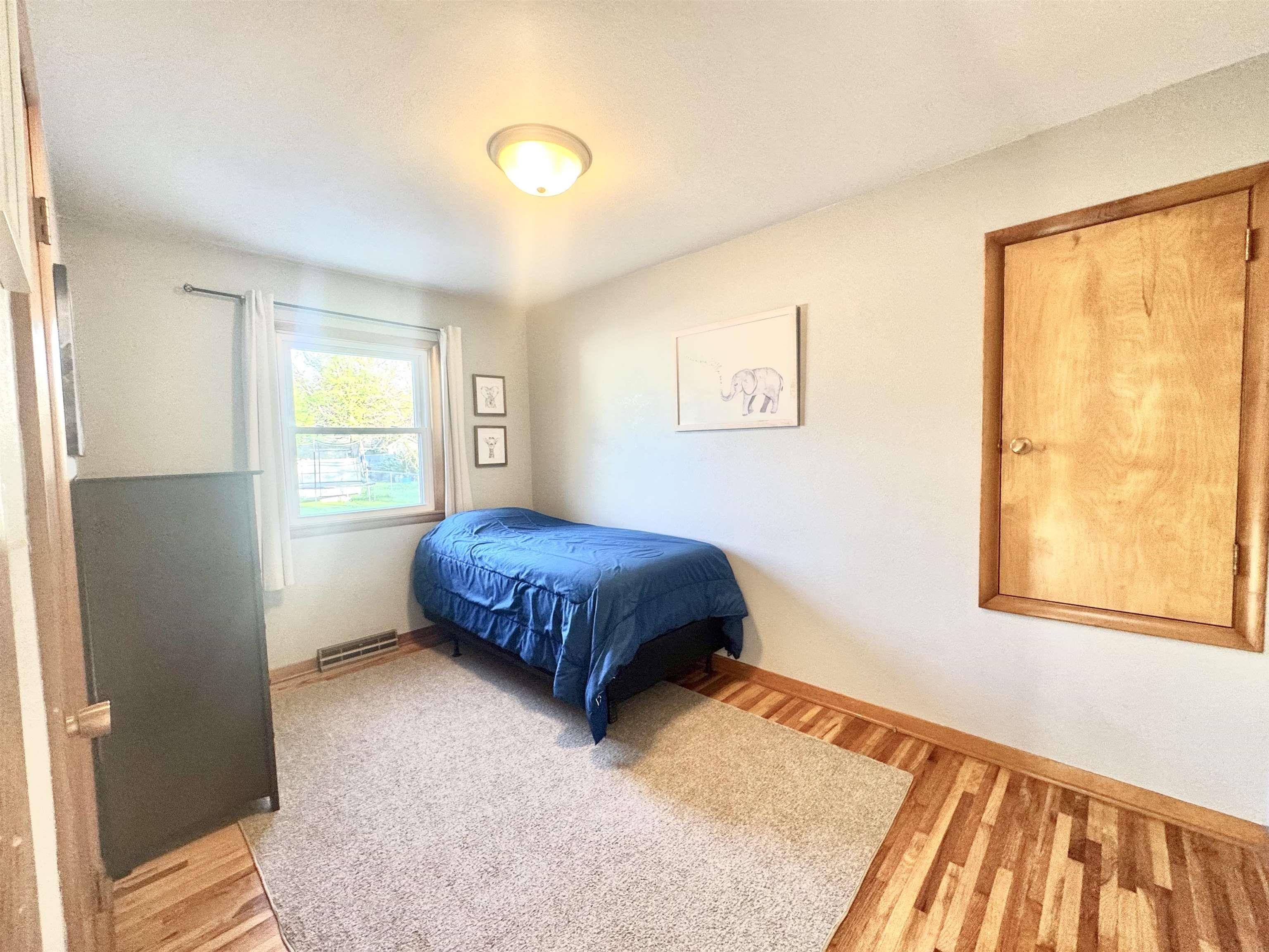 Laporte City, Iowa 50651, United States, 3 Bedrooms Bedrooms, ,2 BathroomsBathrooms,Residential,Pending,127801