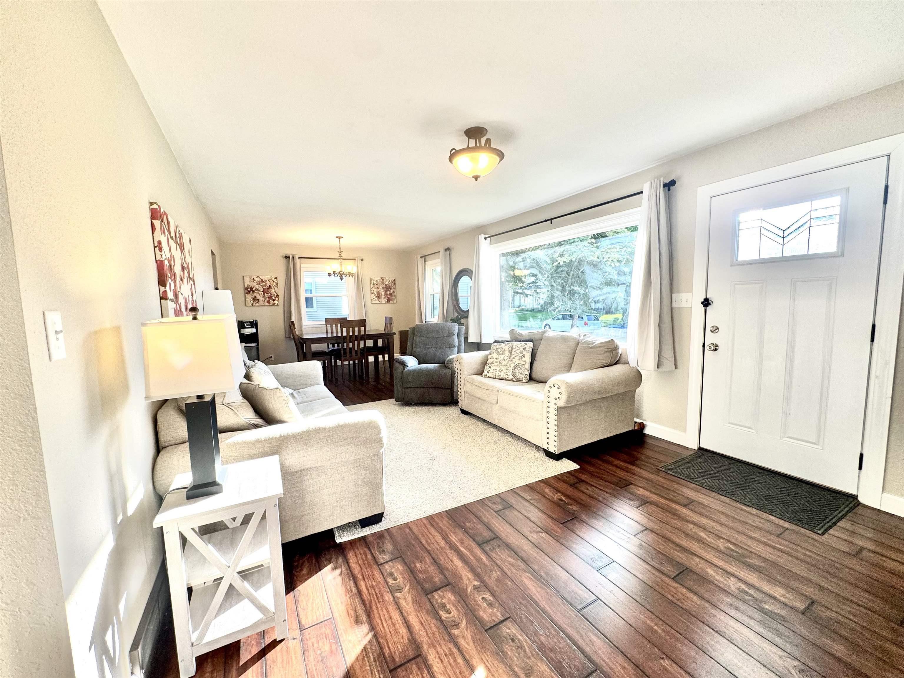 Laporte City, Iowa 50651, United States, 3 Bedrooms Bedrooms, ,2 BathroomsBathrooms,Residential,Pending,127801