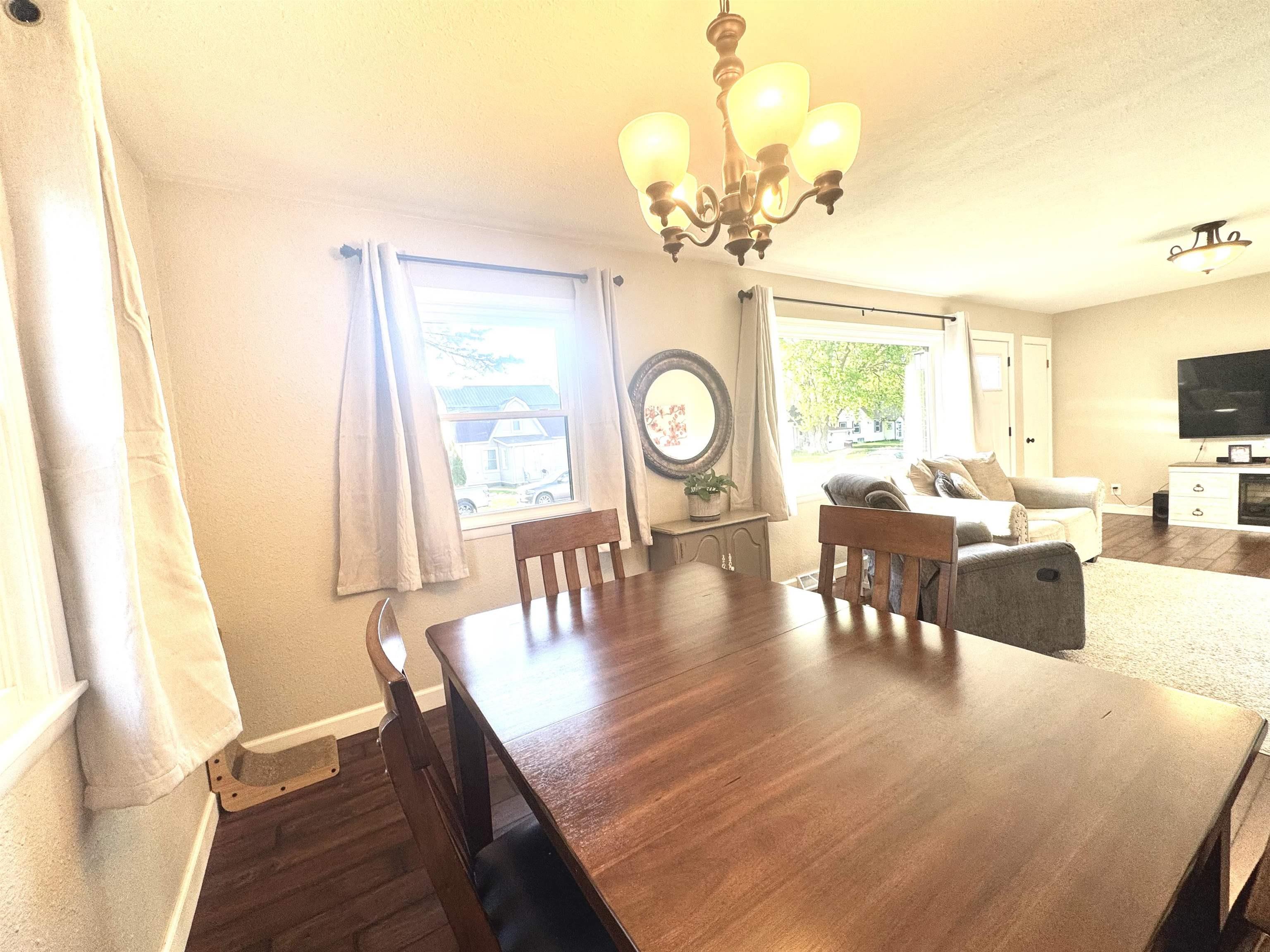 Laporte City, Iowa 50651, United States, 3 Bedrooms Bedrooms, ,2 BathroomsBathrooms,Residential,Pending,127801