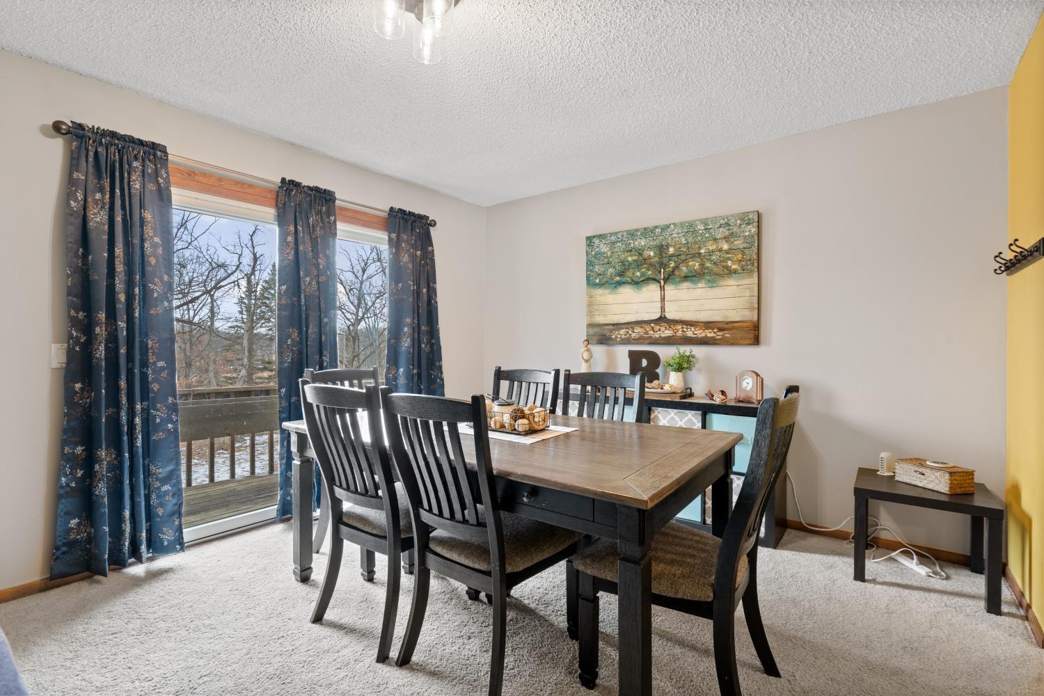 Independence, Iowa 50644, United States, 4 Bedrooms Bedrooms, ,3 BathroomsBathrooms,Residential,Active,76900