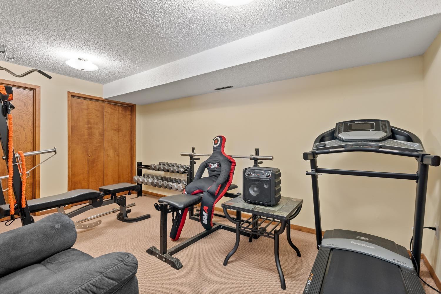 Independence, Iowa 50644, United States, 4 Bedrooms Bedrooms, ,3 BathroomsBathrooms,Residential,Active,76900