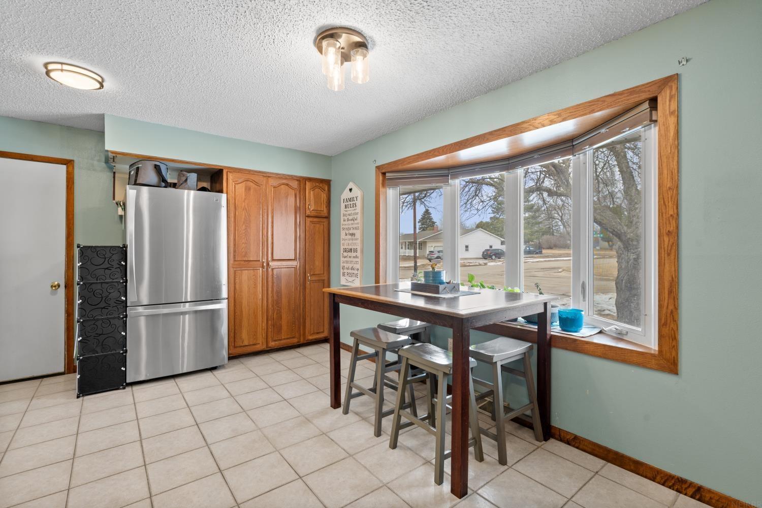 Independence, Iowa 50644, United States, 4 Bedrooms Bedrooms, ,3 BathroomsBathrooms,Residential,Active,76900