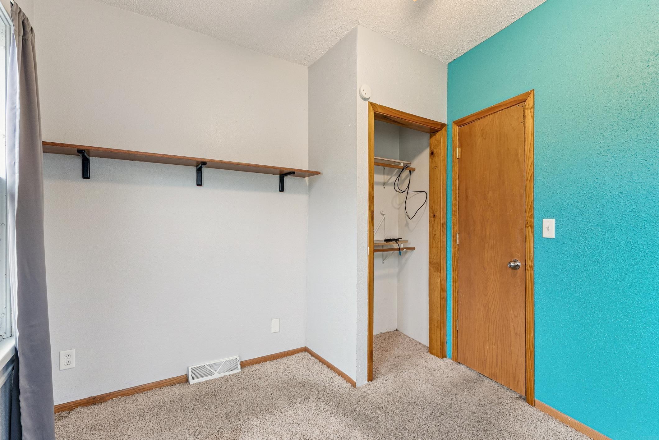 Waterloo, Iowa 50703, United States, 2 Bedrooms Bedrooms, ,1 BathroomBathrooms,Residential,Active,247048