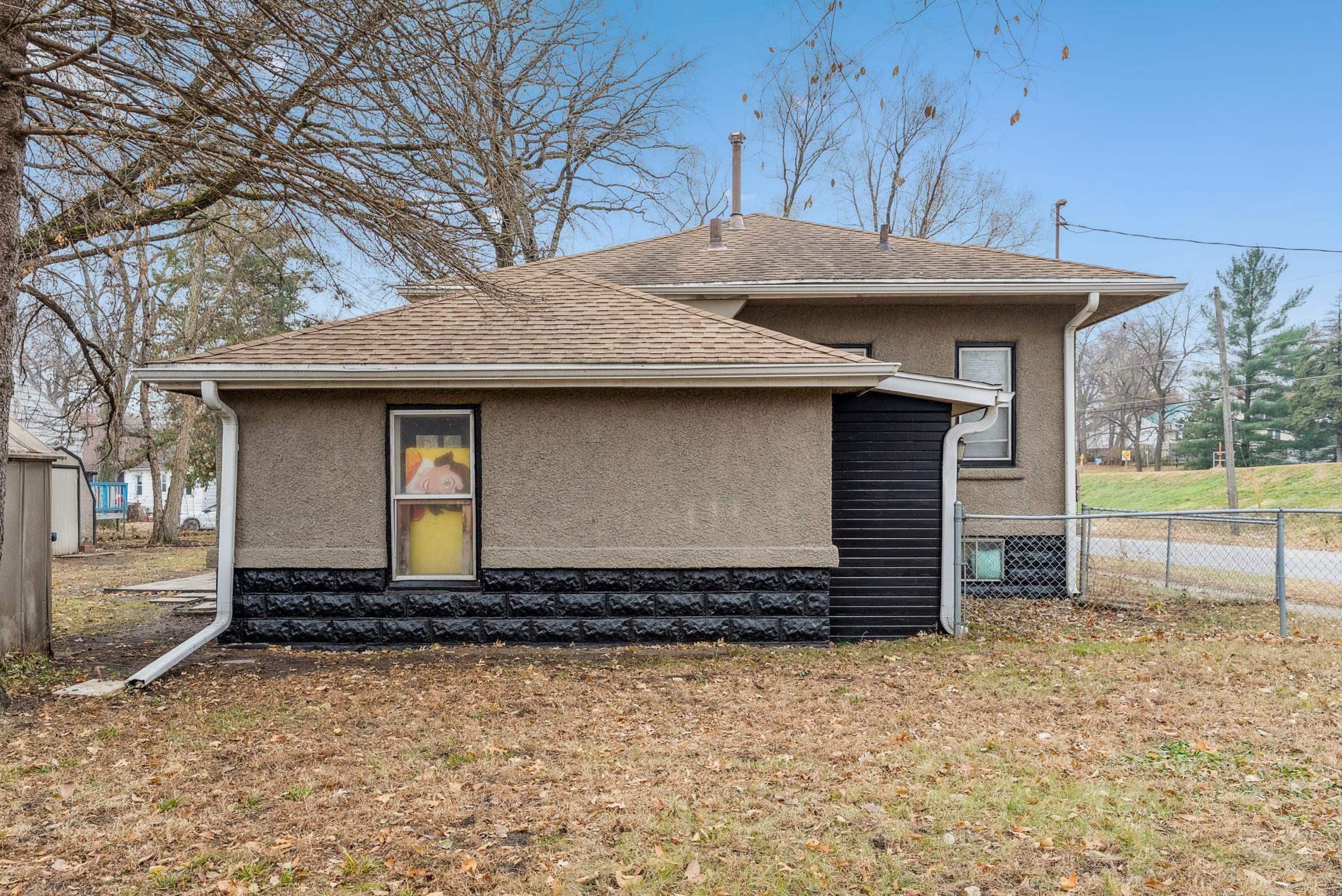 Waterloo, Iowa 50703, United States, 2 Bedrooms Bedrooms, ,1 BathroomBathrooms,Residential,Active,247048