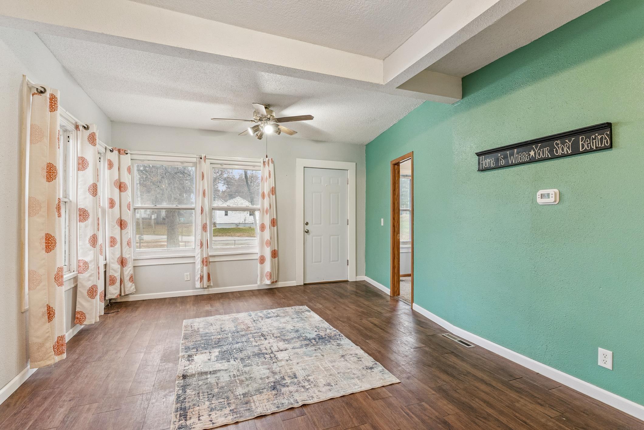 Waterloo, Iowa 50703, United States, 2 Bedrooms Bedrooms, ,1 BathroomBathrooms,Residential,Active,247048