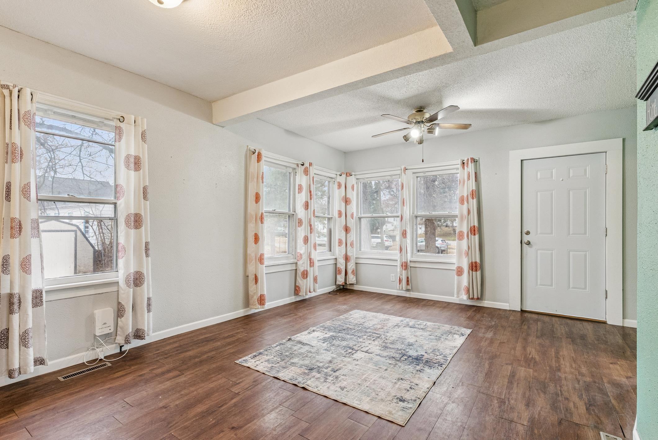 Waterloo, Iowa 50703, United States, 2 Bedrooms Bedrooms, ,1 BathroomBathrooms,Residential,Active,247048