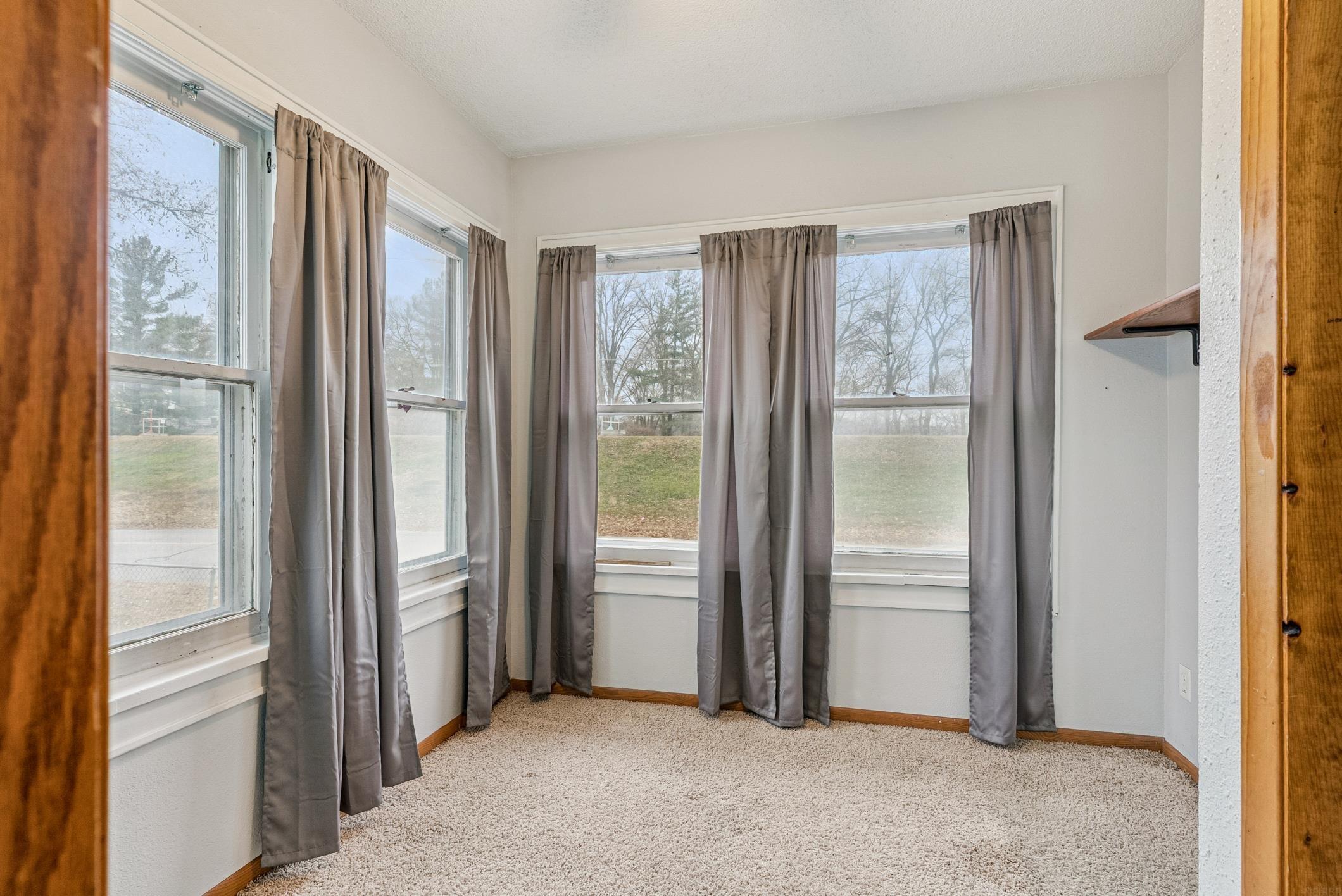 Waterloo, Iowa 50703, United States, 2 Bedrooms Bedrooms, ,1 BathroomBathrooms,Residential,Active,247048