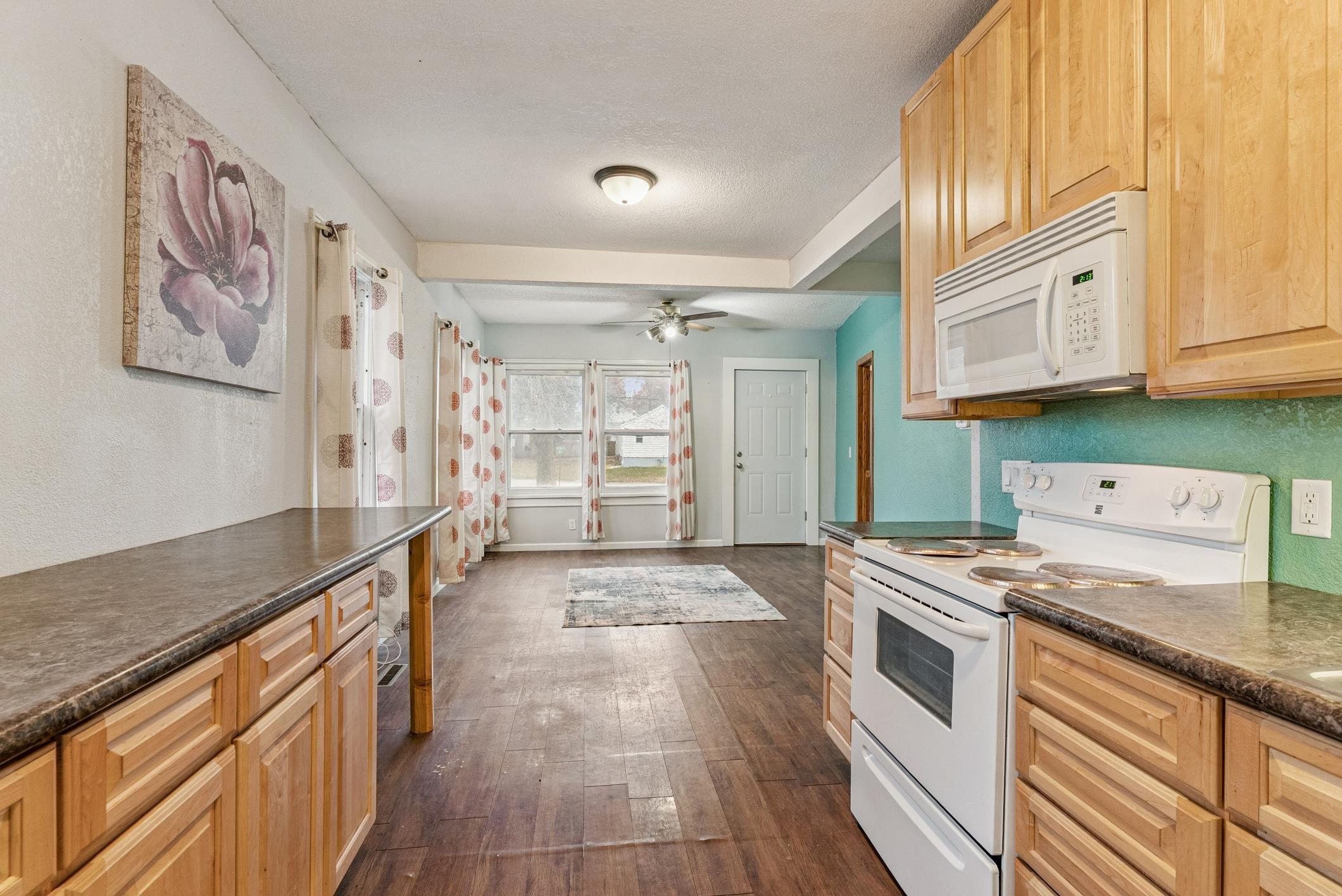 Waterloo, Iowa 50703, United States, 2 Bedrooms Bedrooms, ,1 BathroomBathrooms,Residential,Active,247048