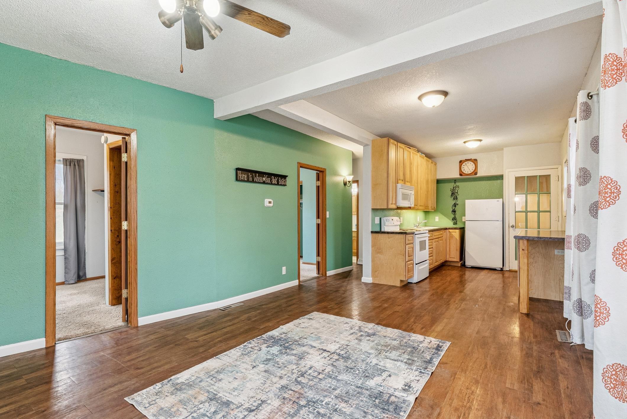 Waterloo, Iowa 50703, United States, 2 Bedrooms Bedrooms, ,1 BathroomBathrooms,Residential,Active,247048