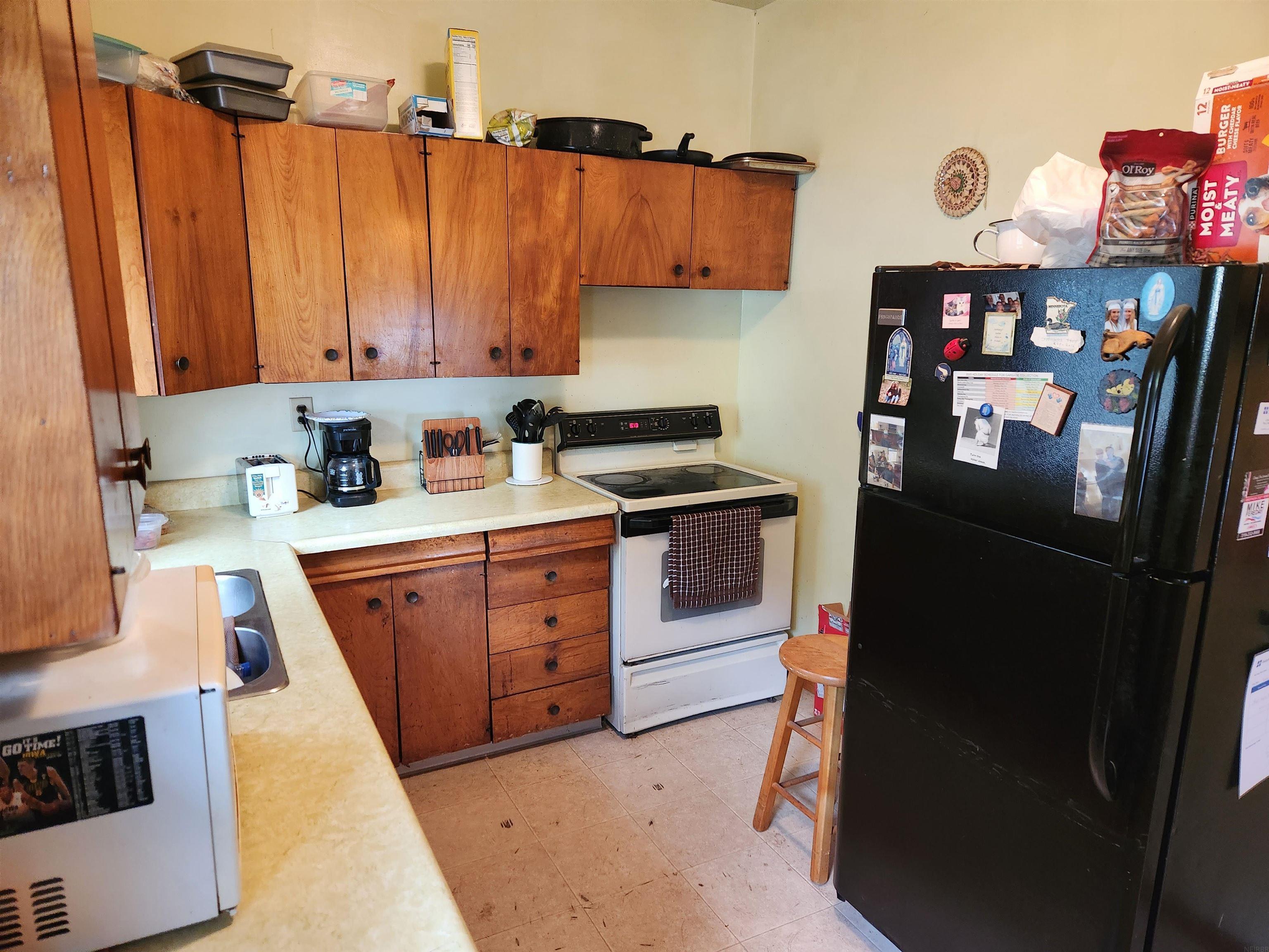 Waterloo, Iowa 50701, United States, 3 Bedrooms Bedrooms, ,1 BathroomBathrooms,Residential,Pending,185830