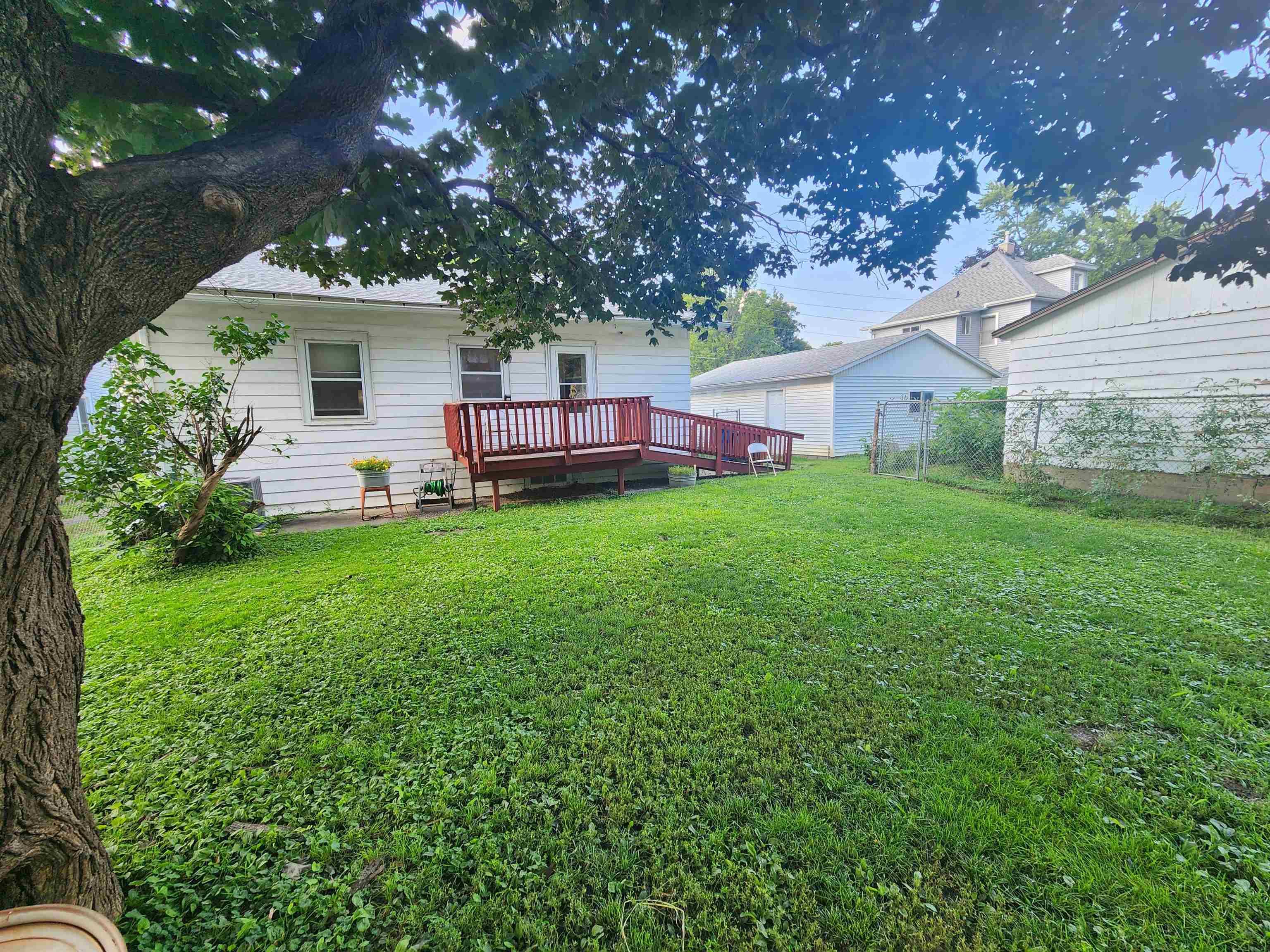 Waterloo, Iowa 50701, United States, 3 Bedrooms Bedrooms, ,1 BathroomBathrooms,Residential,Pending,185830