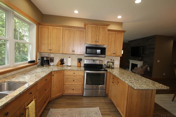 Laporte City, Iowa 50651, United States, 3 Bedrooms Bedrooms, ,2 BathroomsBathrooms,Residential,Active,199580