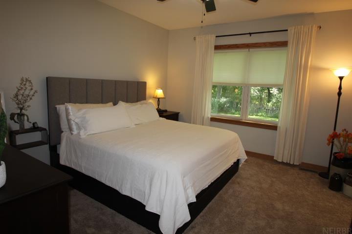 Laporte City, Iowa 50651, United States, 3 Bedrooms Bedrooms, ,2 BathroomsBathrooms,Residential,Active,199580