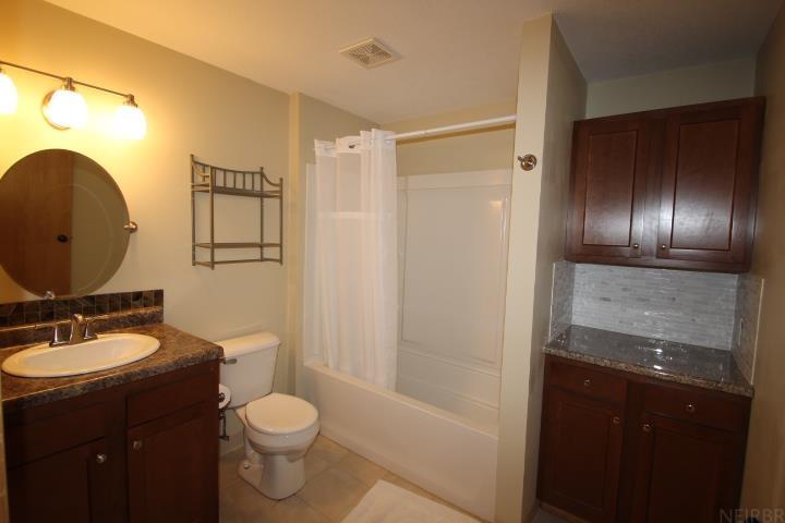 Laporte City, Iowa 50651, United States, 3 Bedrooms Bedrooms, ,2 BathroomsBathrooms,Residential,Active,199580