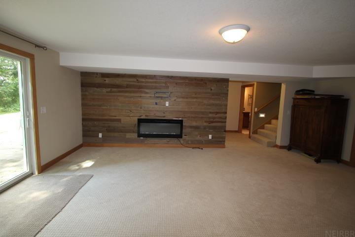 Laporte City, Iowa 50651, United States, 3 Bedrooms Bedrooms, ,2 BathroomsBathrooms,Residential,Active,199580
